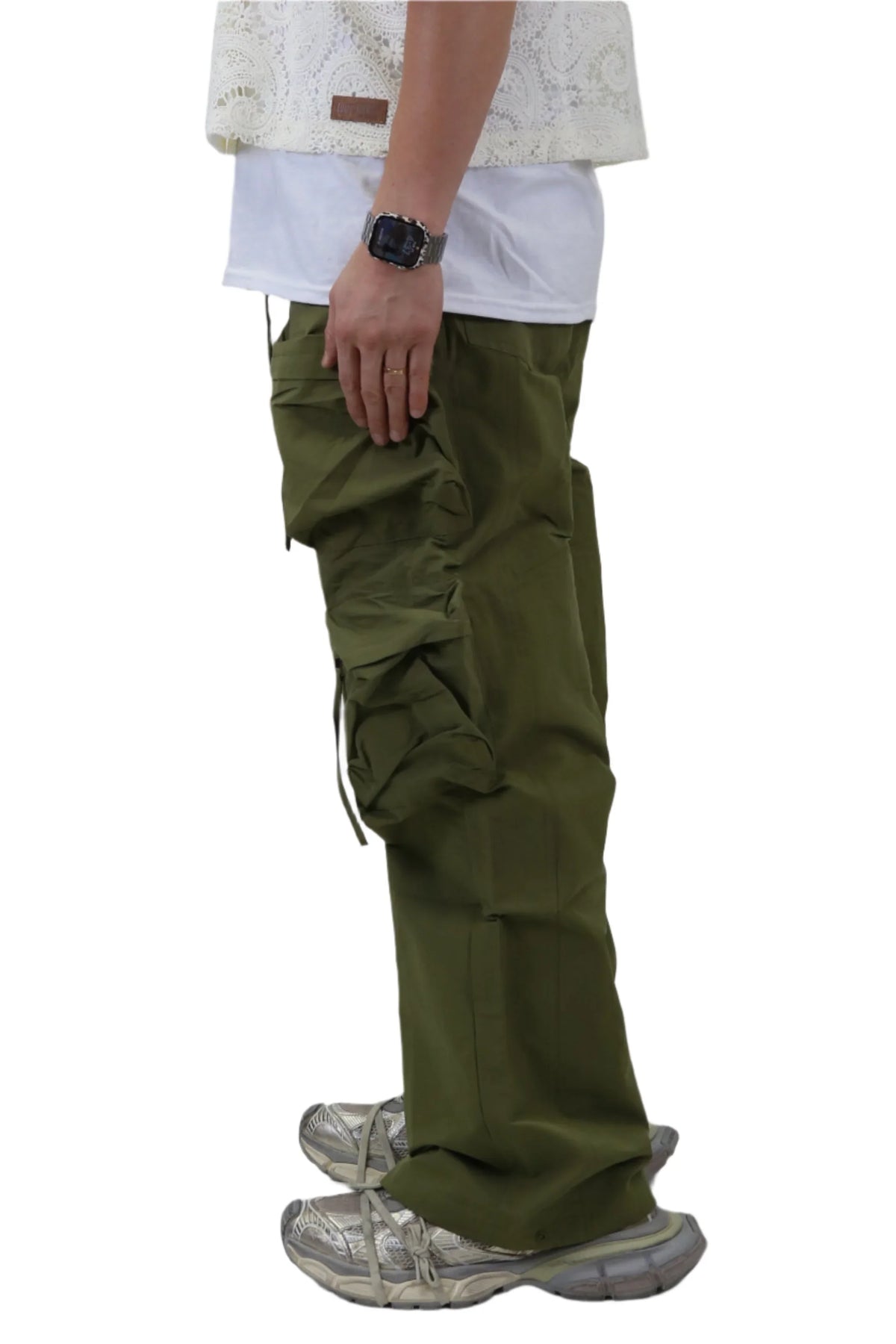 VONT FINE TWILL NYLON BAGGY FIT CARGO PANTS back view
