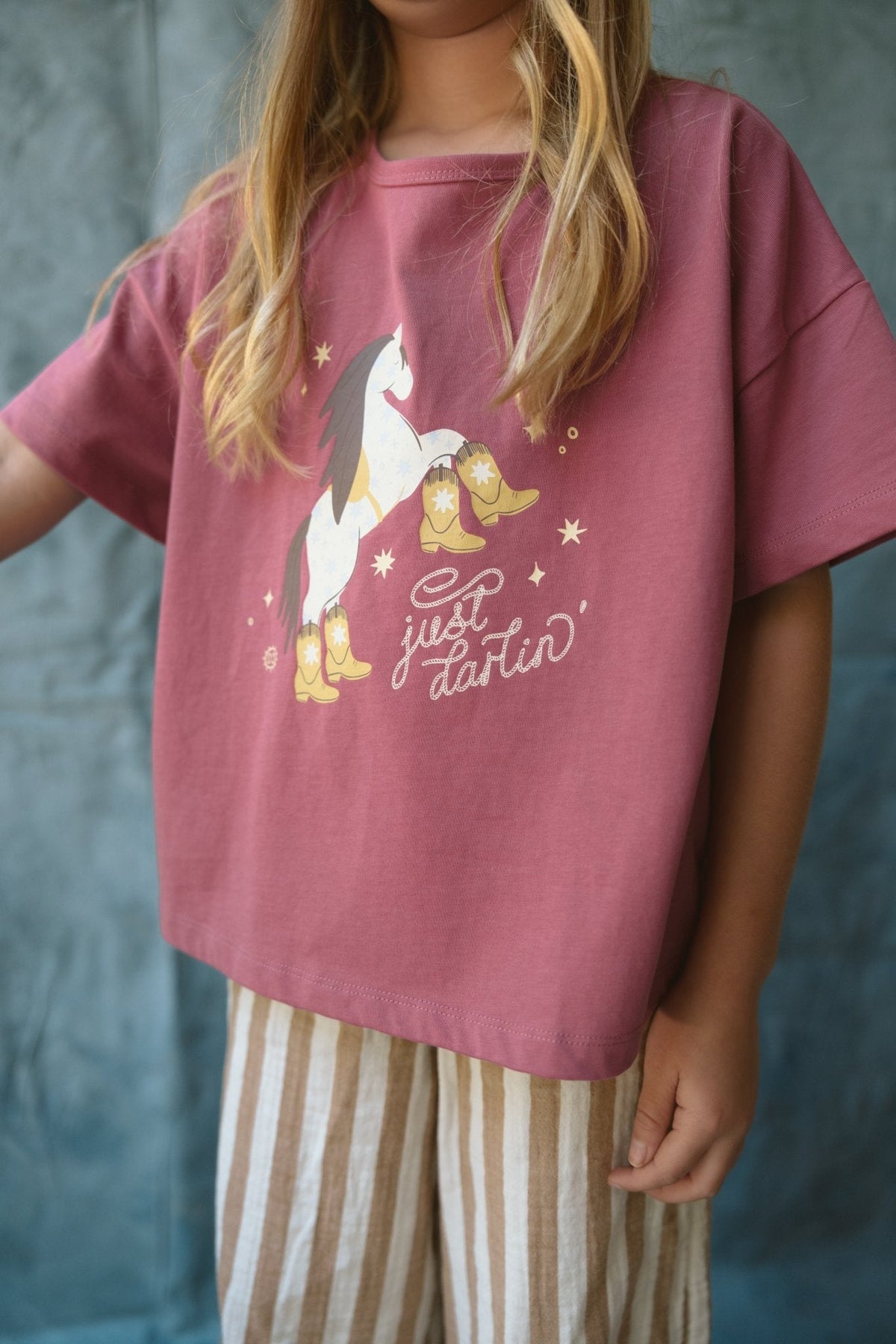 Just Darlin Chill Tee graphic detail