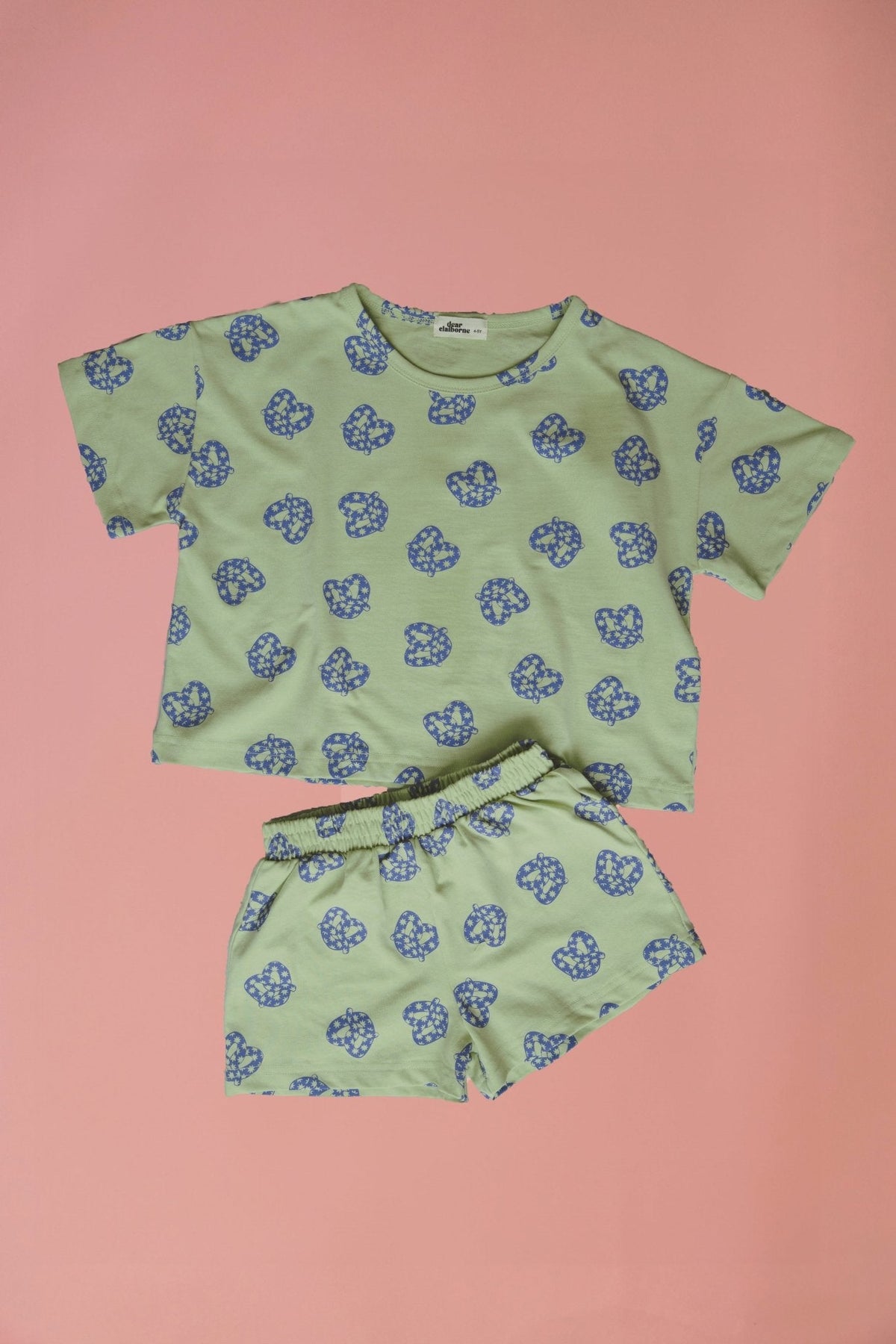 Pretzel Short Sleeve Play Set front view